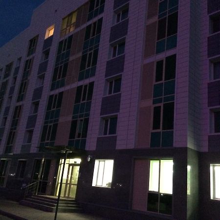 Vesna Apartments In The Center Astana Ngoại thất bức ảnh