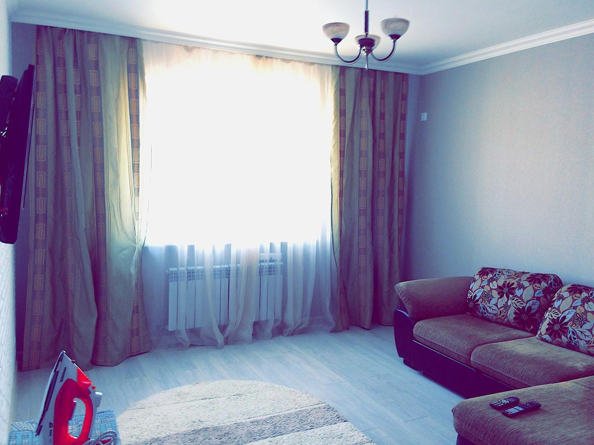 Vesna Apartments In The Center Astana Ngoại thất bức ảnh